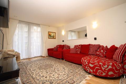 2 bedroom flat to rent, Empire Way, Wembley, HA9