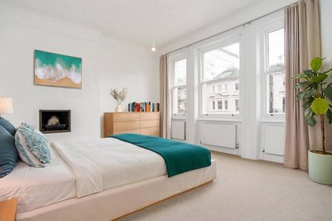 3 bedroom flat to rent, Belsize Park Gardens, Belsize Park, NW3