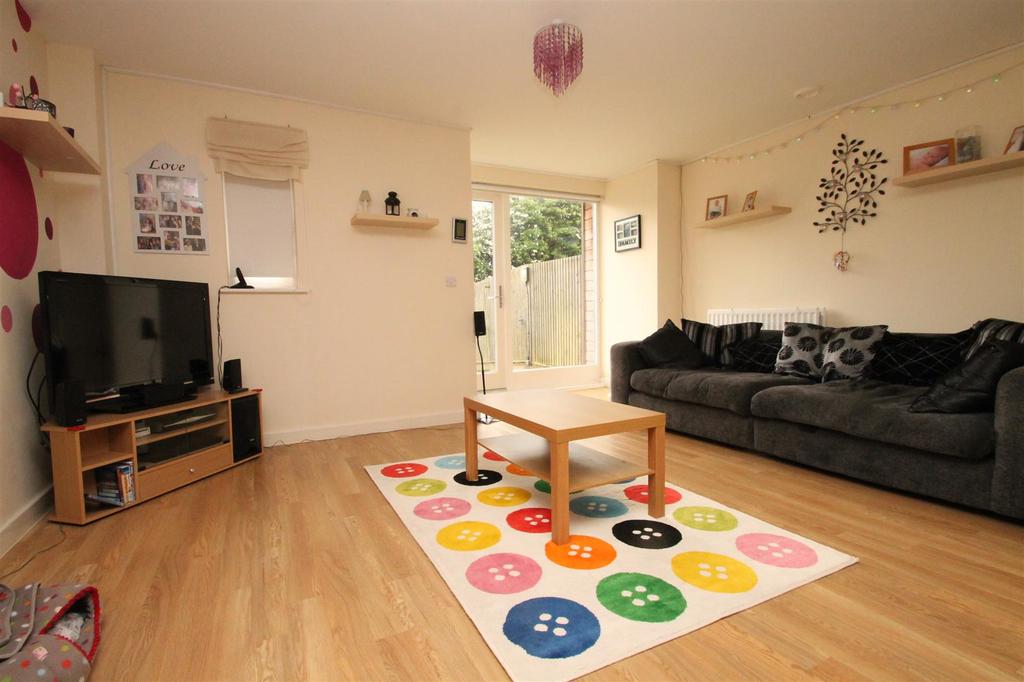 Clock House Rise, Coxheath, Maidstone 3 bed terraced house £250,000