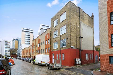undefined, Gowers Walk, London, E1