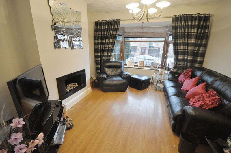 Wilson Avenue, Heywood 5 bed semidetached house £995 pcm (£230 pw)