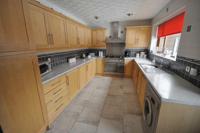 Wilson Avenue, Heywood 5 bed semidetached house £995 pcm (£230 pw)
