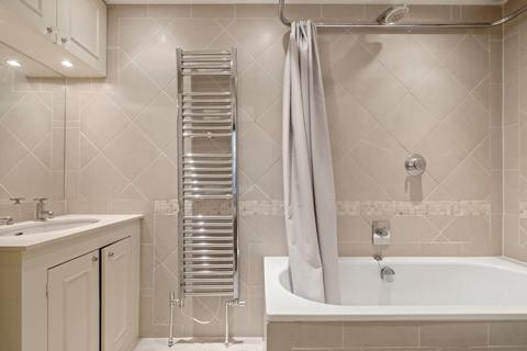 2 bedroom flat to rent, Bina Gardens, South Kensington, London