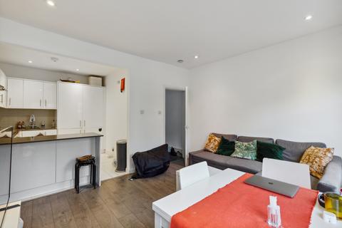 3 bedroom maisonette to rent, Parkway, Camden, London