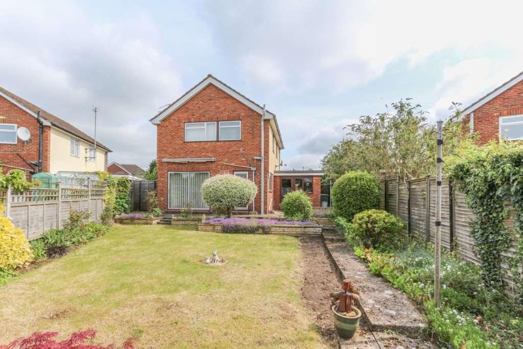 Brookmead Drive, Wallingford 3 bed detached house £450,000