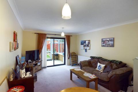 2 bedroom terraced house to rent, Horseshoe Crescent, Burghfield Common, Reading, RG7