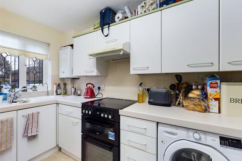 2 bedroom terraced house to rent, Horseshoe Crescent, Burghfield Common, Reading, RG7