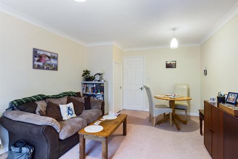 2 bedroom terraced house to rent, Horseshoe Crescent, Burghfield Common, Reading, RG7