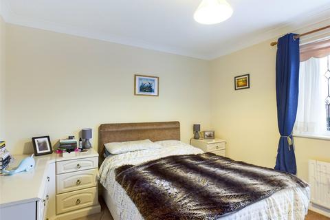 2 bedroom terraced house to rent, Horseshoe Crescent, Burghfield Common, Reading, RG7