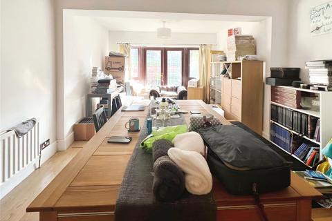 3 bedroom semi-detached house to rent, Goldthorn Avenue, Penn, Wolverhampton, WV4