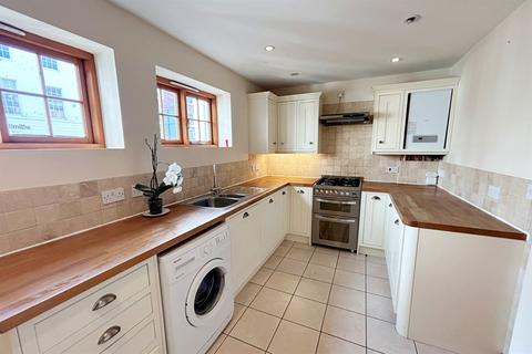 2 bedroom detached house to rent, Wimborne