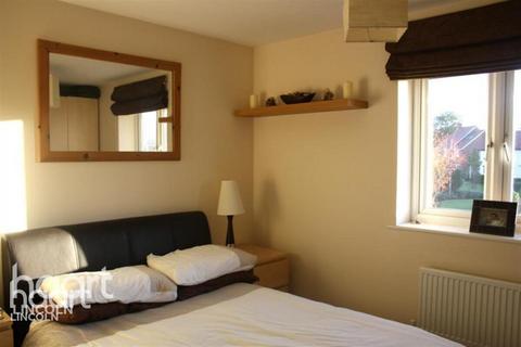 2 bedroom terraced house to rent, Ruby's Walk, Newark
