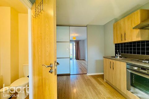 2 bedroom terraced house to rent, Ruby's Walk, Newark