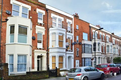2 bedroom flat to rent, Gascony Avenue, West Hampstead NW6