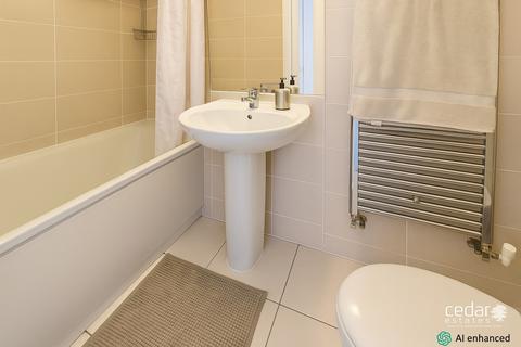 2 bedroom flat to rent, Gascony Avenue, West Hampstead NW6