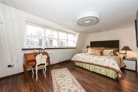 2 bedroom terraced house to rent, Princess Mews, Belsize Park, NW3