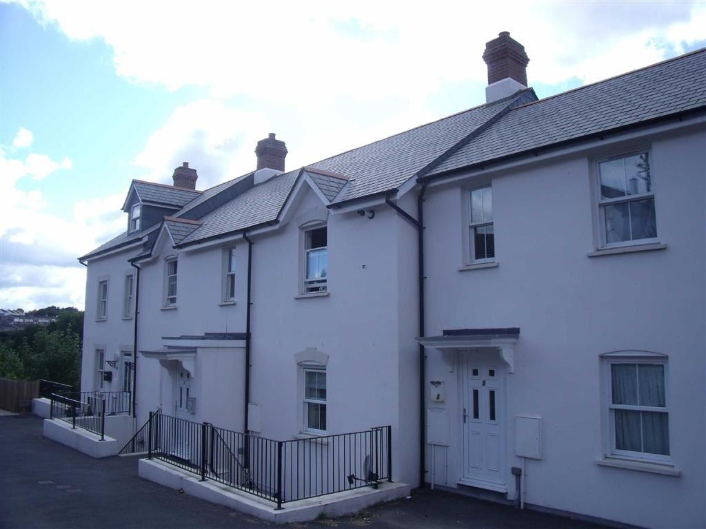 Western Road, Launceston, Cornwall, PL15 2 bed semidetached house £