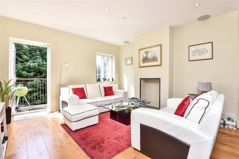 3 bedroom apartment to rent, Winterton Court, Market Square, Westerham, Kent, TN16