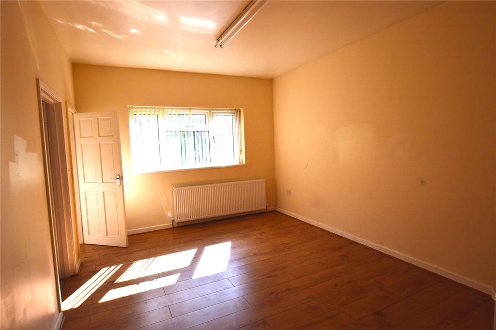 House in Leeds, Beeston Hill, Holbeck - View 5
