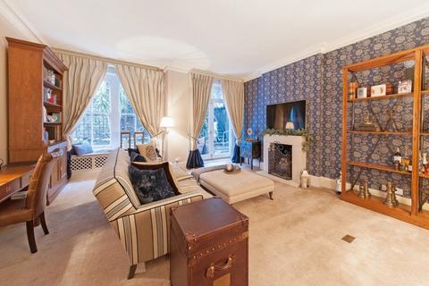 3 bedroom flat to rent, Basil Street, Knightsbridge, SW3