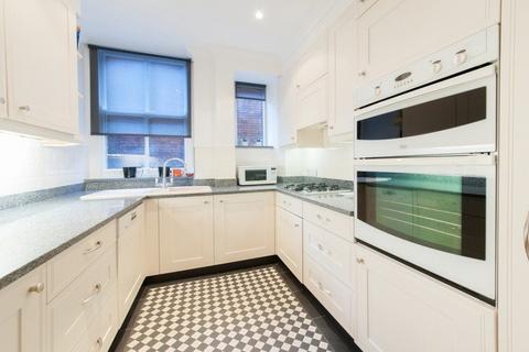 3 bedroom flat to rent, Basil Street, Knightsbridge, SW3