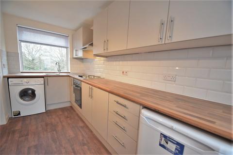 2 bedroom flat to rent, Shirley