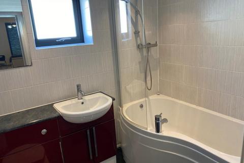 1 bedroom flat to rent, Clews Court, Francis Street, Swansea. SA1 4NT