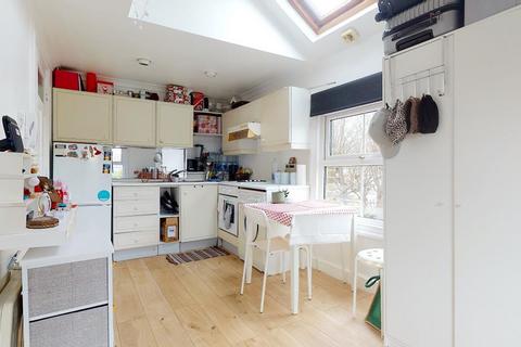 undefined, Sheen Road, TW9