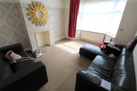 3 bedroom terraced house to rent, Ilchester Crescent, Bristol, BS13
