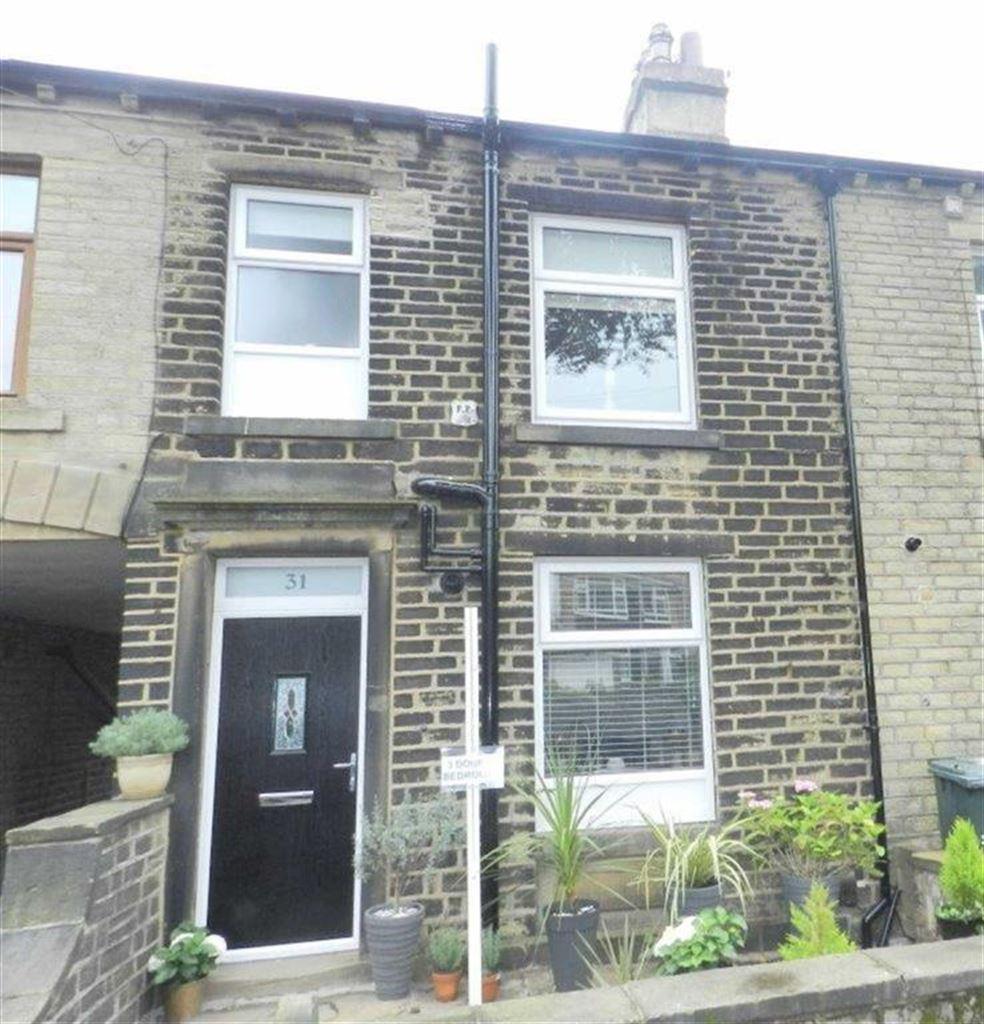 Plover Road, Lindley, Huddersfield, HD3 3 bed terraced house £157,000