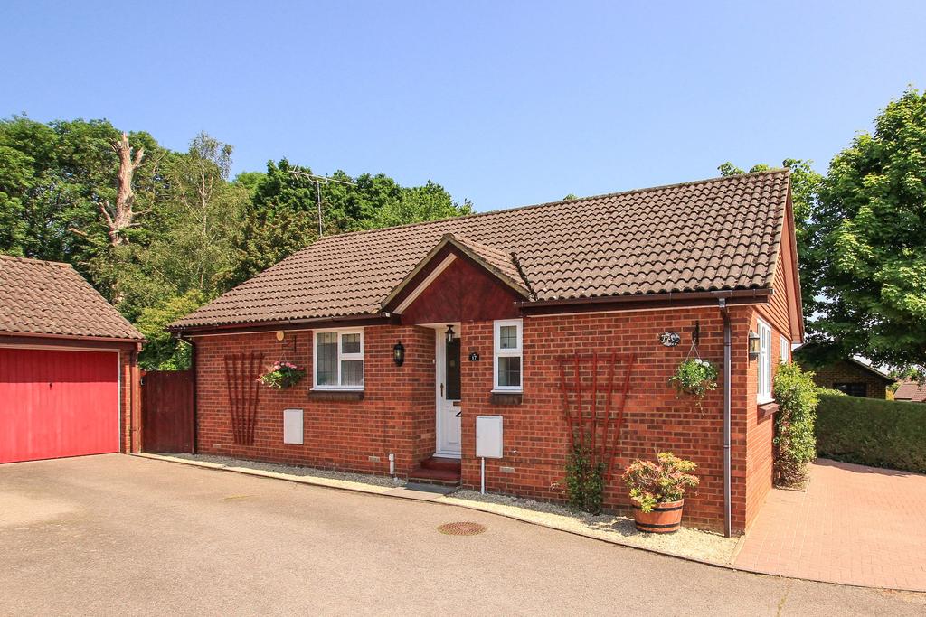 Stanier Rise, Berkhamsted HP4 2 bed detached bungalow £450,000