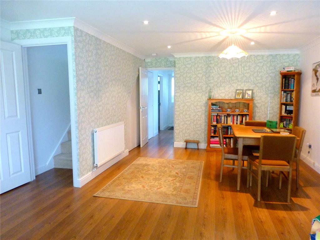 The Lennards, South Cerney, Cirencester, GL7 3 bed semidetached house