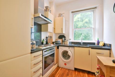 1 bedroom flat to rent, Priory Road, South Hampstead, London, NW6
