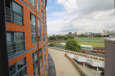 2 bedroom apartment to rent, The Crescent, Gunwharf Quays