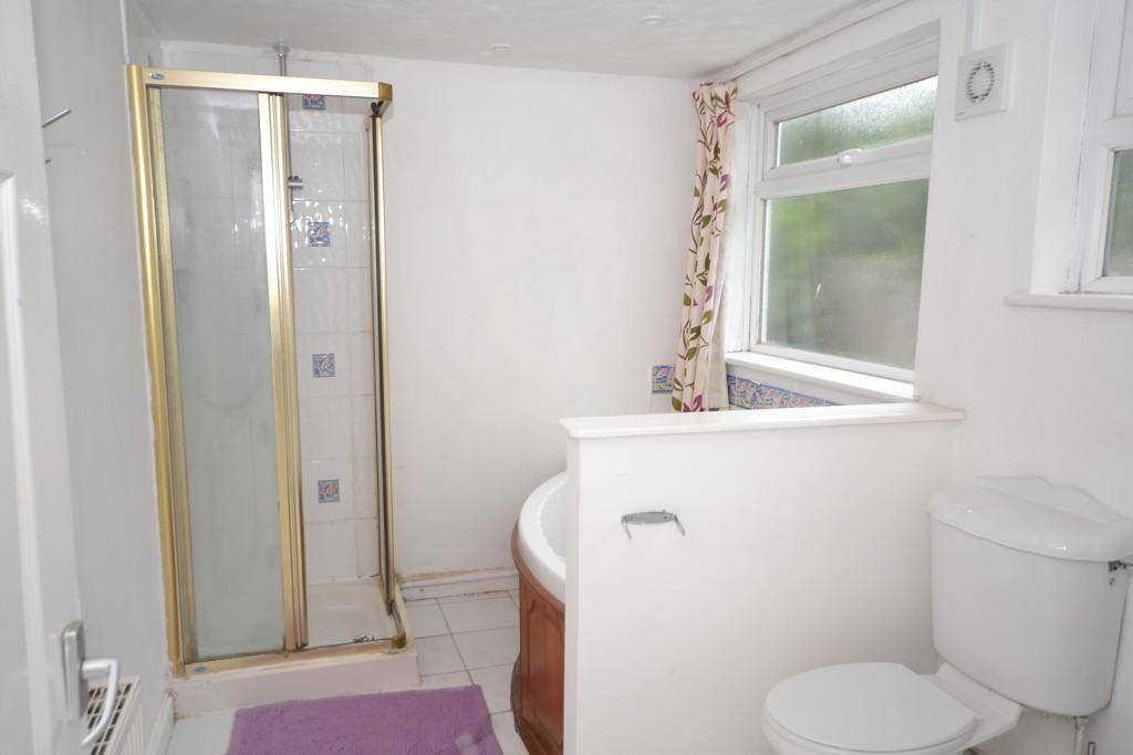 Adelaide Road, Chichester 4 bed semidetached house £265,000