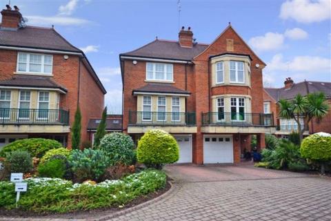 5 bedroom terraced house to rent, Mountview Close, Hampstead Garden Suburb, NW11