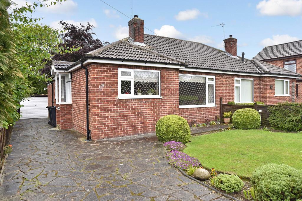 Hill Top Avenue, Harrogate 3 bed semidetached bungalow £245,000