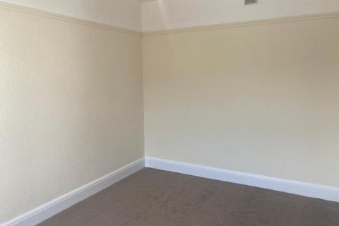 1 bedroom flat to rent, Belgrave Court, Walter Road, Swansea. SA1 4PZ