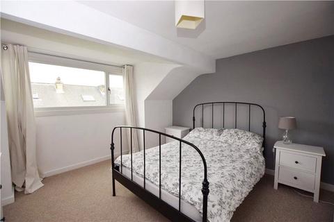 3 bedroom terraced house to rent, Oakroyd Mount, Stanningley, Pudsey