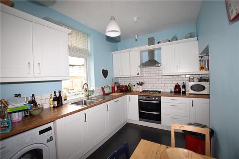 3 bedroom terraced house to rent, Oakroyd Mount, Stanningley, Pudsey