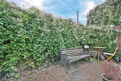 1 bedroom flat to rent, Ravenshaw Street, West Hampstead, London, NW6