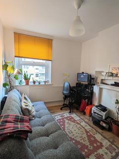 1 bedroom flat to rent, Joscoyne House, Philpot Street, London E1