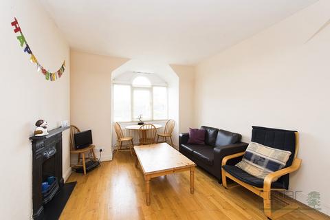 2 bedroom flat to rent, Dyne Road, Kilburn NW6