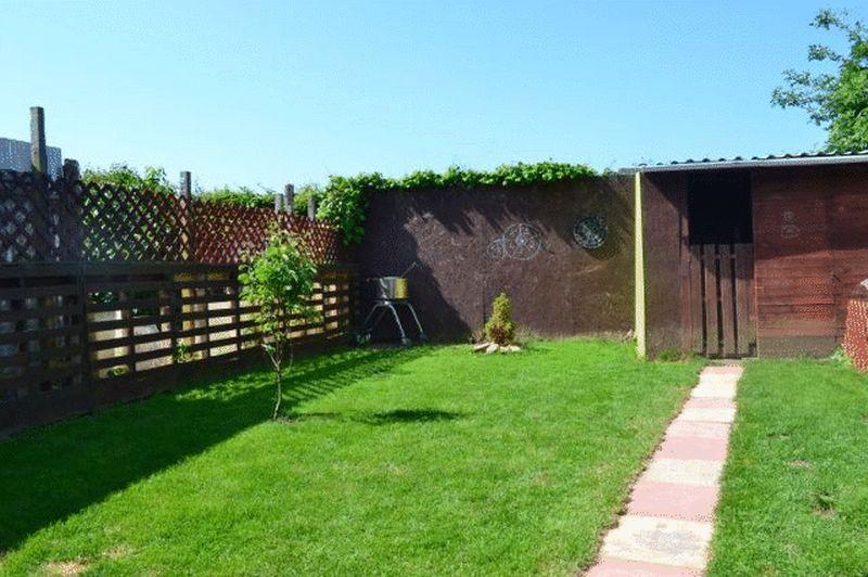 Lady Frances Crescent, Cleethorpes 3 bed semidetached house £75,000