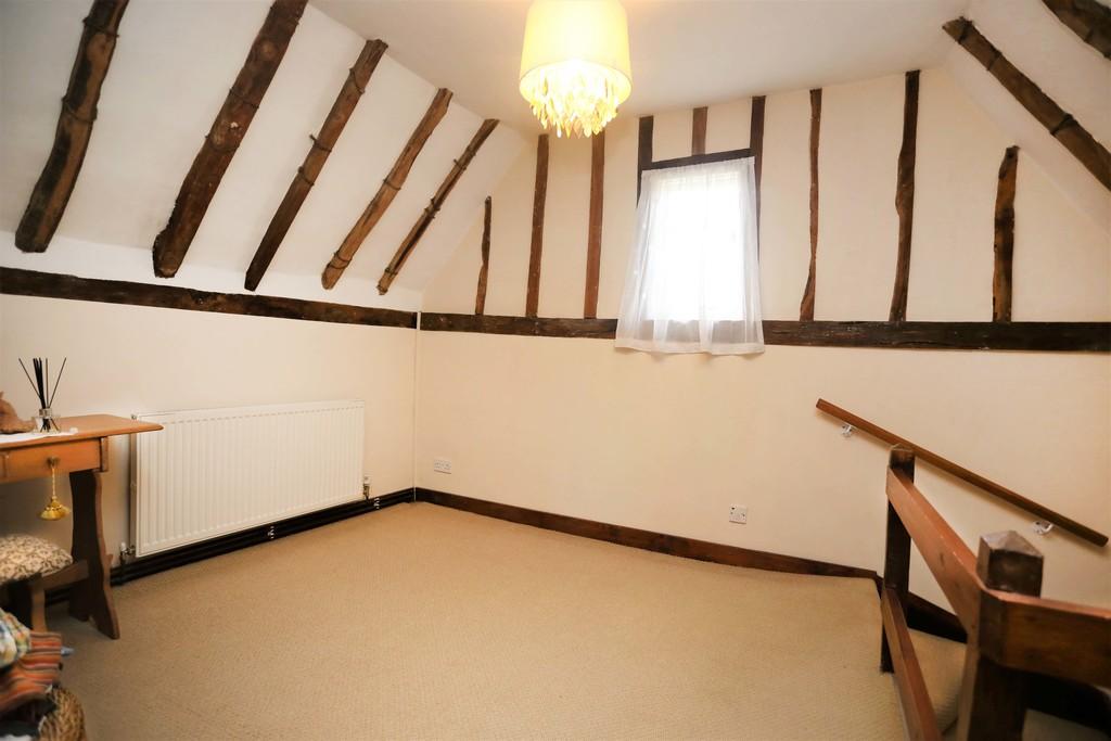 2nd Bedroom / dressing room
