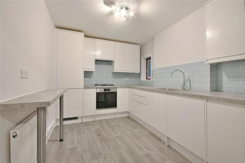 3 bedroom flat to rent, St. Cuthberts Road, Kilburn, NW2