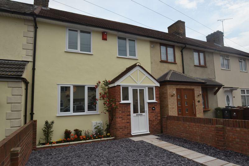 Rowdowns Road, Dagenham 3 bed property £350,000