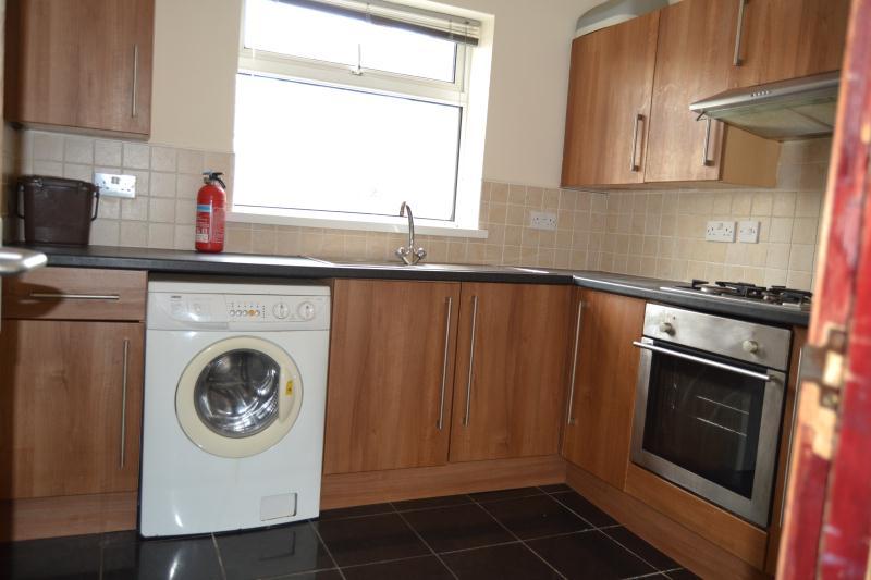 40, Llantrisant Street, Cathays, Cardiff, South Wales, CF24 4JE 7 bed