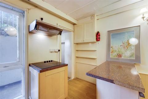 1 bedroom terraced house to rent, Grosvenor Road, Pimlico, London, SW1V