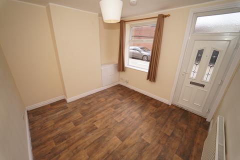 3 bedroom end of terrace house to rent, Russell Street LOUGHBOROUGH Leicestershire